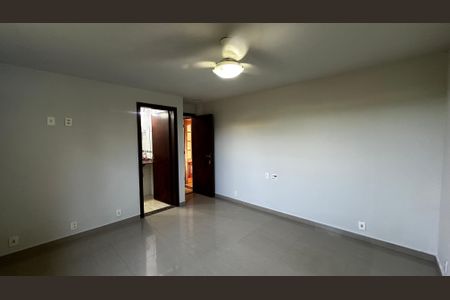 Casa de condomínio à venda com 320m², 5 quartos e 4 vagasSuíte 1