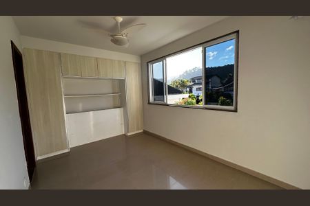 Casa de condomínio à venda com 320m², 5 quartos e 4 vagasSuíte 5