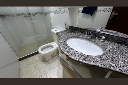 Casa de condomínio à venda com 320m², 5 quartos e 4 vagasBanheiro