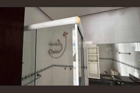 Casa de condomínio à venda com 320m², 5 quartos e 4 vagasBanheiro da Suíte 4