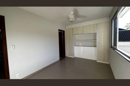 Casa de condomínio à venda com 320m², 5 quartos e 4 vagasSuíte 5