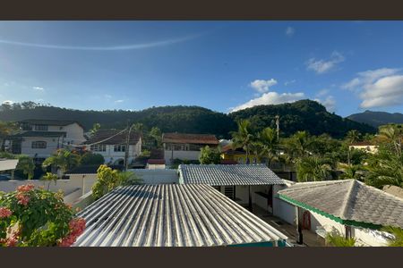 Casa de condomínio à venda com 320m², 5 quartos e 4 vagasVista