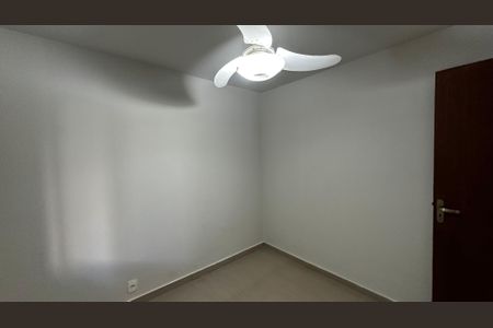 Casa de condomínio à venda com 320m², 5 quartos e 4 vagasQuarto de Serviço