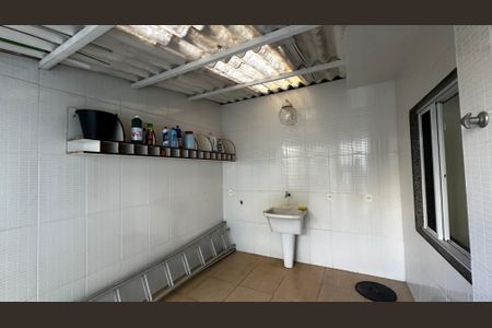 Casa de condomínio à venda com 320m², 5 quartos e 4 vagasÁrea de Serviço