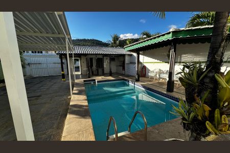 Casa de condomínio à venda com 320m², 5 quartos e 4 vagasPiscina
