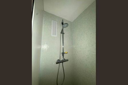 Apartamento à venda com 70m², 2 quartos e 2 vagas Apartamento à venda com 70m², 2 quartos e 2 vagasBanheiro