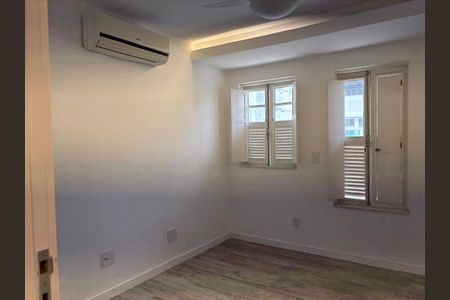 Apartamento para alugar com 200m², 3 quartos e sem vagaQuarto