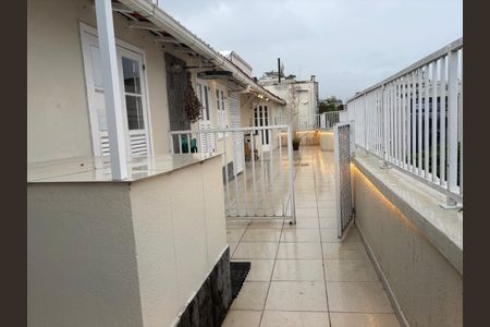 Apartamento para alugar com 200m², 3 quartos e sem vagaVaranda