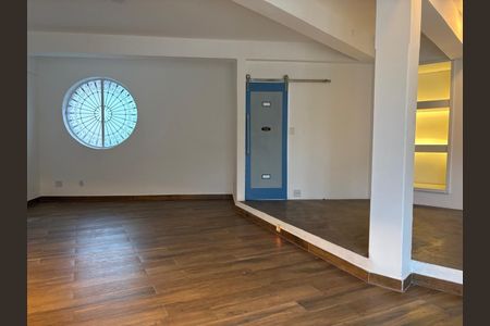 Apartamento para alugar com 200m², 3 quartos e sem vagaQuarto