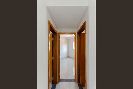 Corredor de apartamento à venda com 2 quartos, 46m² em Vila Arcadia, São Paulo