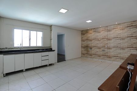 Sala/Cozinha de casa para alugar com 2 quartos, 110m² em Jardim Cecilia, Mogi das Cruzes