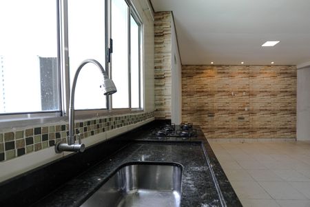 Sala/Cozinha de casa para alugar com 2 quartos, 110m² em Jardim Cecilia, Mogi das Cruzes