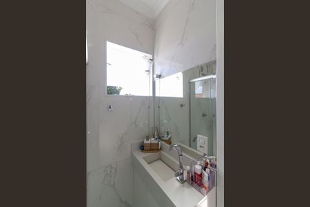 Casa à venda com 109m², 3 quartos e 2 vagasBanheiro Suíte