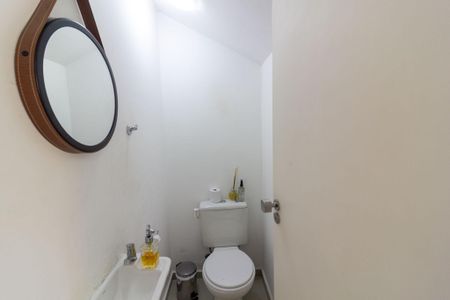 Casa à venda com 109m², 3 quartos e 2 vagasLavabo