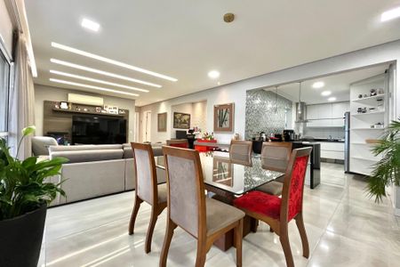 Apartamento à venda com 121m², 3 quartos e 2 vagasSala