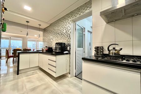Apartamento à venda com 121m², 3 quartos e 2 vagasCozinha