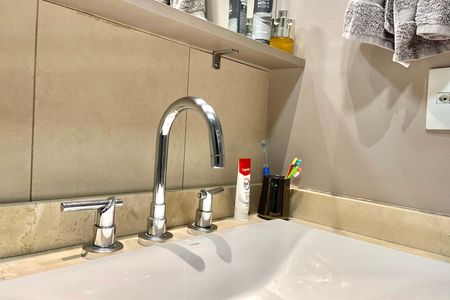 Apartamento à venda com 121m², 3 quartos e 2 vagasBanheiro da Suíte 1