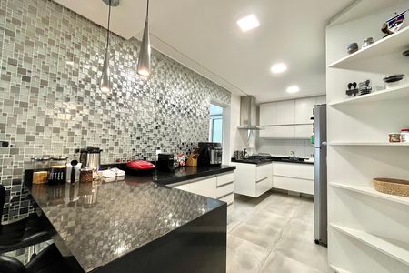 Apartamento à venda com 121m², 3 quartos e 2 vagasCozinha
