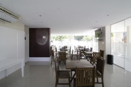Apartamento à venda com 74m², 3 quartos e 1 vagaÁrea comum - Salão de festas
