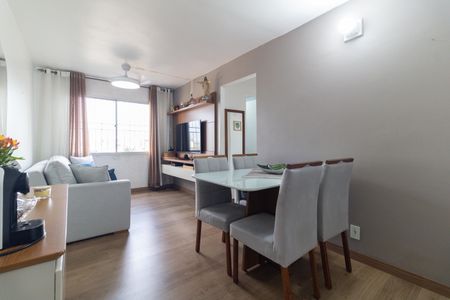 Sala de apartamento para alugar com 2 quartos, 72m² em Jardim Maria Estela, São Paulo