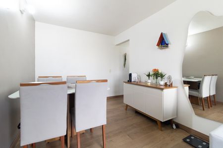 Sala de apartamento para alugar com 2 quartos, 72m² em Jardim Maria Estela, São Paulo