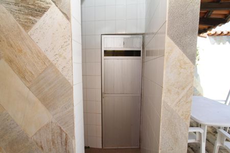 Casa à venda com 370m², 4 quartos e 4 vagasSAUNA