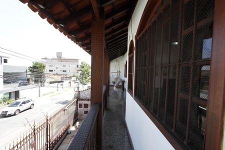 Casa à venda com 370m², 4 quartos e 4 vagasVaranda