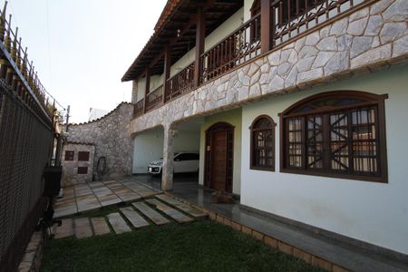 Varanda de casa à venda com 4 quartos, 369m² em Planalto, Belo Horizonte