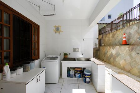 Casa à venda com 370m², 4 quartos e 4 vagasÁrea de Serviço
