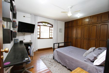 Casa à venda com 370m², 4 quartos e 4 vagasQuarto 3