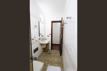 Casa à venda com 370m², 4 quartos e 4 vagasBanheiro 4