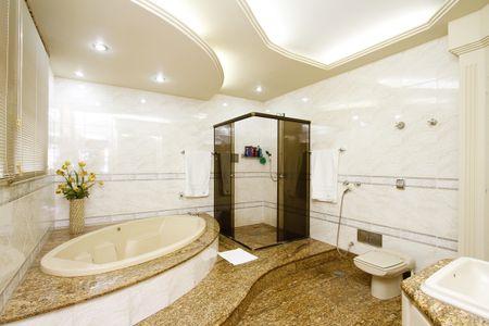 Casa à venda com 370m², 4 quartos e 4 vagasBanheiro do Quarto 1
