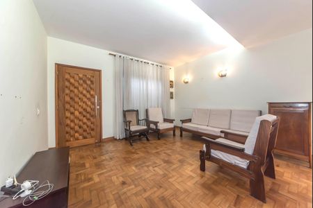 Casa para alugar com 148m², 3 quartos e 2 vagasSala