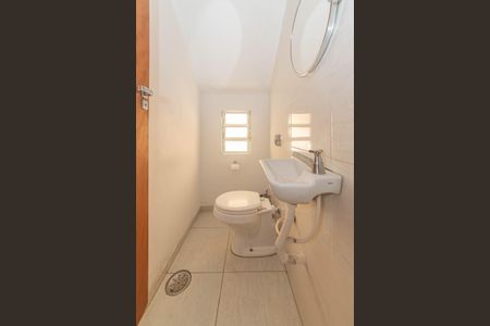 Lavabo de casa para alugar com 3 quartos, 148m² em Vila Cordeiro, São Paulo