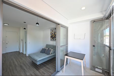 Varanda de kitnet/studio à venda com 1 quarto, 27m² em Mirandópolis, São Paulo