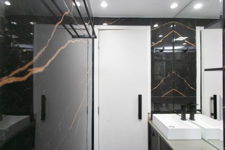 Apartamento para alugar com 41m², 2 quartos e sem vagaBanheiro 