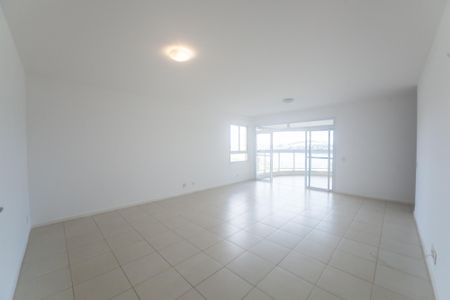 Apartamento para alugar com 160m², 4 quartos e 3 vagassala