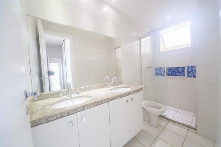 Apartamento para alugar com 160m², 4 quartos e 3 vagasBanheiro da Suíte 2