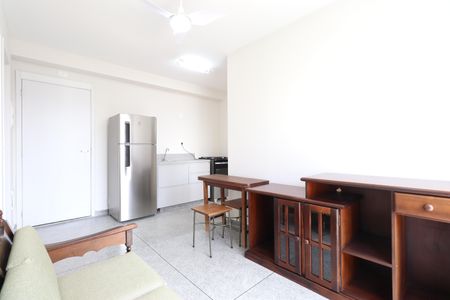 Sala de apartamento para alugar com 2 quartos, 33m² em Vila Romana, São Paulo