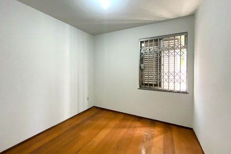 Quarto 1 de apartamento para alugar com 3 quartos, 125m² em Vila Paris, Belo Horizonte