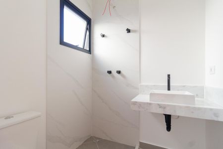 Casa à venda com 141m², 3 quartos e 2 vagas Casa à venda com 141m², 3 quartos e 2 vagasBanheiro da suíte 1