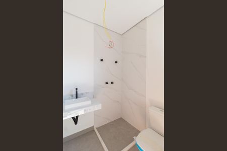 Casa à venda com 141m², 3 quartos e 2 vagas Casa à venda com 141m², 3 quartos e 2 vagasBanheiro da suíte 3