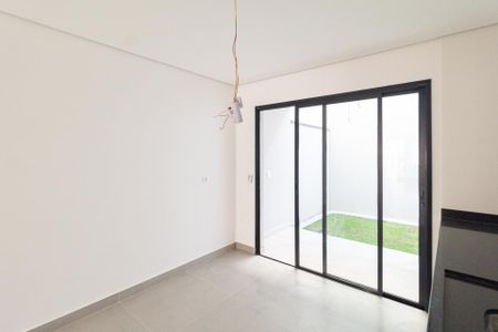 Casa à venda com 141m², 3 quartos e 2 vagas Casa à venda com 141m², 3 quartos e 2 vagasCozinha