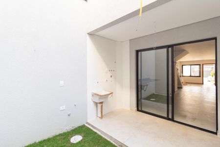 Casa à venda com 141m², 3 quartos e 2 vagas Casa à venda com 141m², 3 quartos e 2 vagasÁrea de serviço