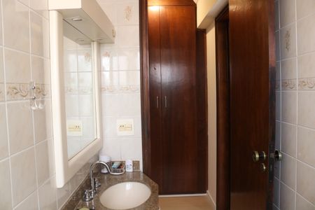 Apartamento à venda com 79m², 2 quartos e 2 vagasBanheiro 2