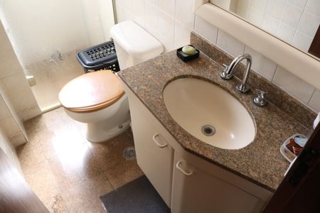 Apartamento à venda com 79m², 2 quartos e 2 vagasBanheiro 2