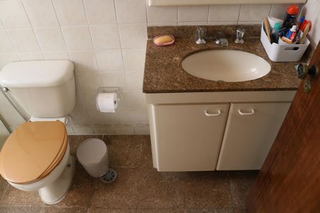 Apartamento à venda com 79m², 2 quartos e 2 vagasBanheiro 1