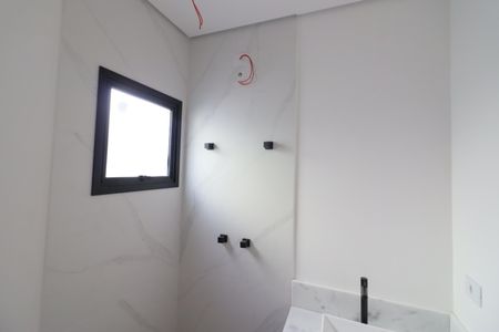 Casa à venda com 141m², 3 quartos e 2 vagasBanheiro da Suíte 2