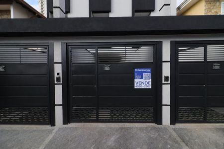Casa à venda com 141m², 3 quartos e 2 vagasFachada