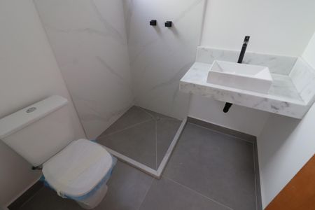 Casa à venda com 141m², 3 quartos e 2 vagasBanheiro da Suíte 2